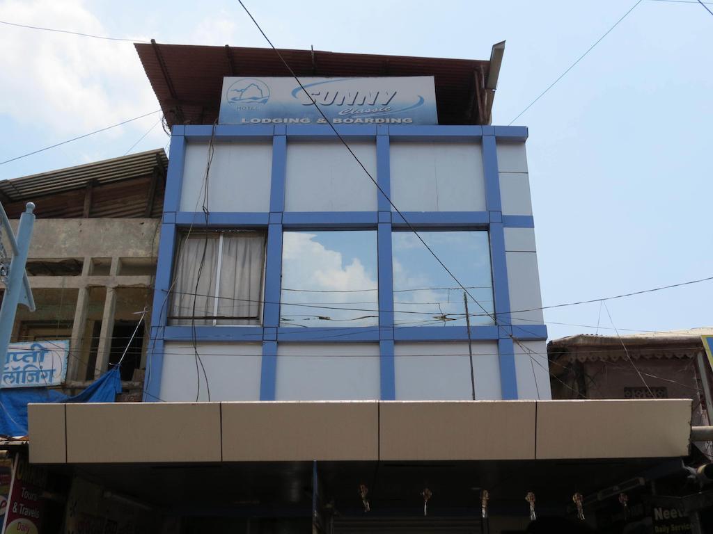Hotel Sunny Classic Mahābaleshwar Екстериор снимка